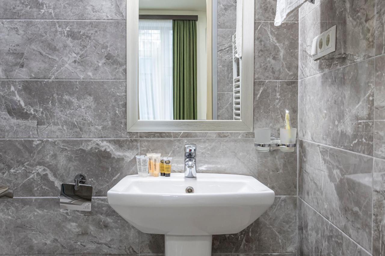 Apart Hotel Gh Тбилиси Экстерьер фото